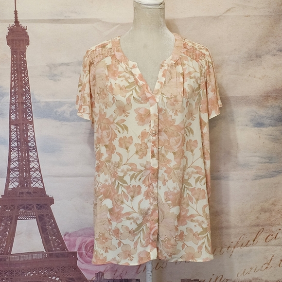 Rose + Olive floral button down blouse sz 1X 🌷 - Picture 2 of 8